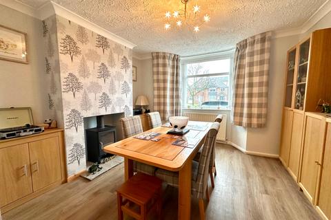 3 bedroom semi-detached house for sale, Woden Road East, Wednesbury WS10