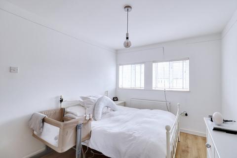 31 Nare Road, Aveley, South Ockendon, RM15 4RB
