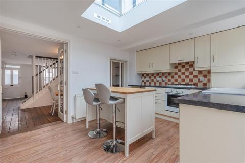 65 Albert Road, Keynsham, Bristol, BS31 1AE