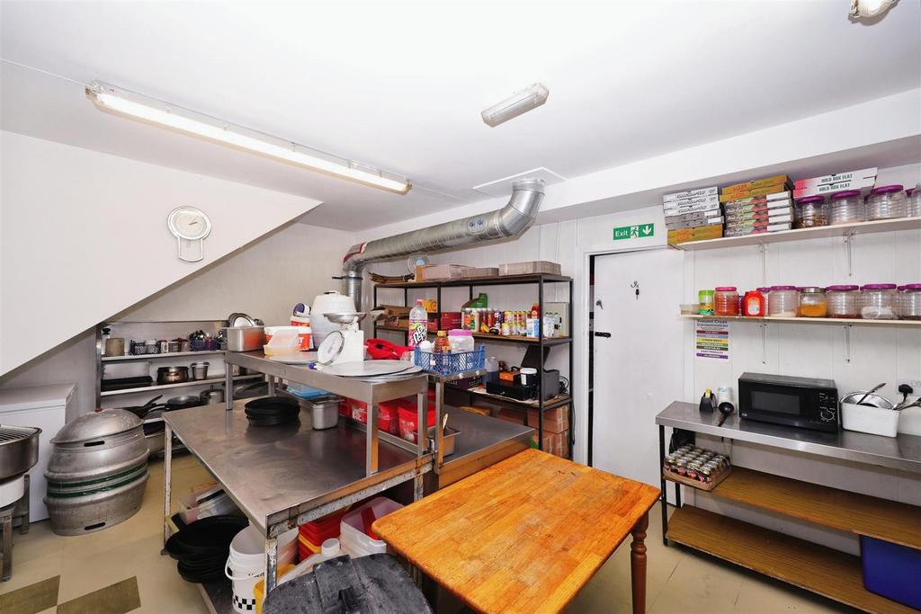 Commercial kitchen