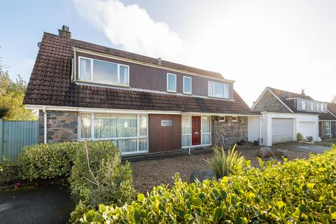 3 bedroom link detached house for sale, 7  Clos Du Moulin, St. Martin, Guernsey