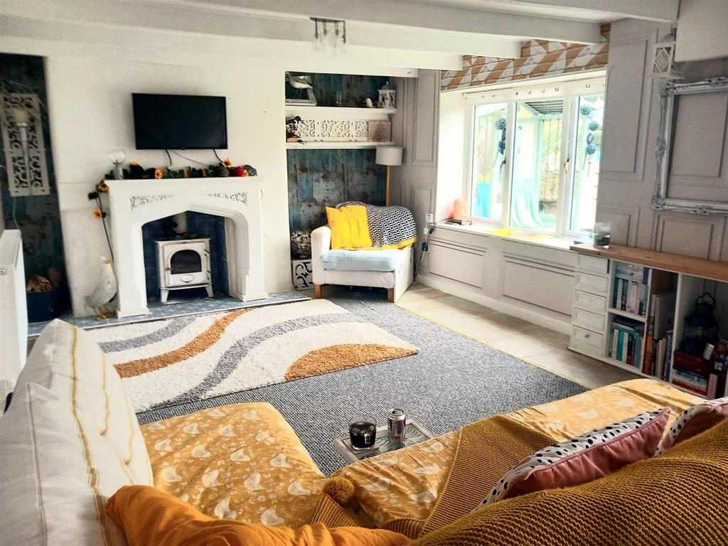 Sitting room.JPG