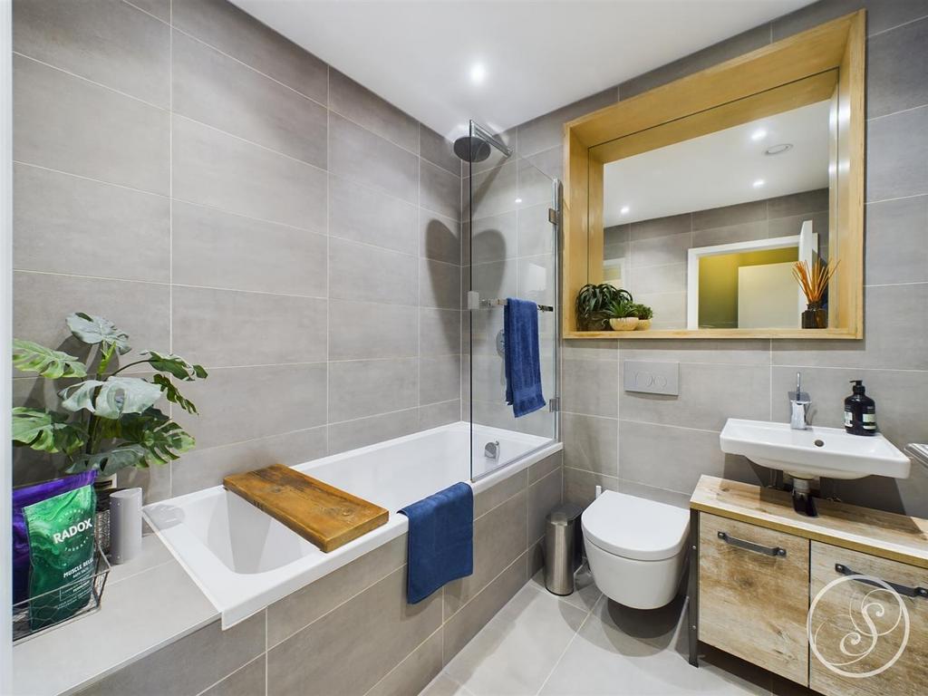 Bathroom First Floor
