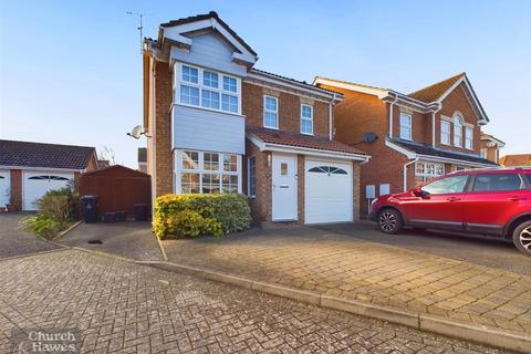 4 bedroom detached house for sale, Wallace Binder Close, Maldon