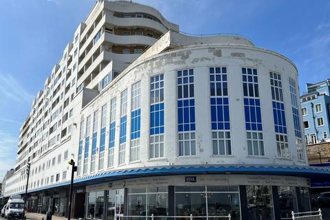 1 bedroom apartment for sale, Marine Court, St. Leonards-on-Sea, East Sussex, TN38 0DN