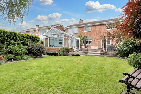 4 bedroom detached house for sale, Oakham Drive, Coalville, LE67