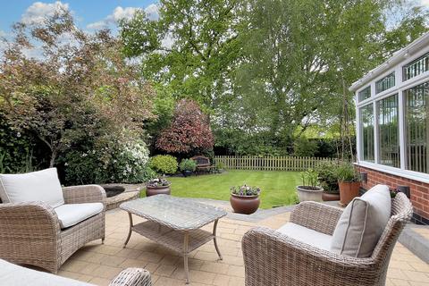4 bedroom detached house for sale, Oakham Drive, Coalville, LE67