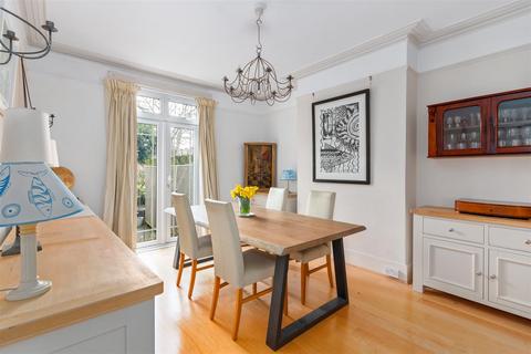 6 Stanton Road, London, SW20 8RL