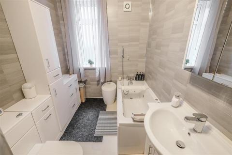 258 Halifax Road, Brighouse, HD6 2QG