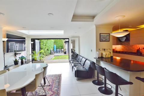 4 bedroom semi-detached house for sale, Chatfield, Slough