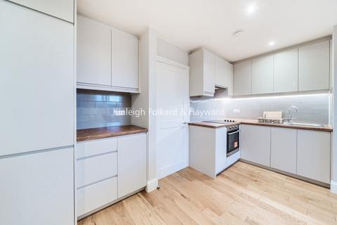 1 bedroom apartment to rent, Berrymead Gardens London W3