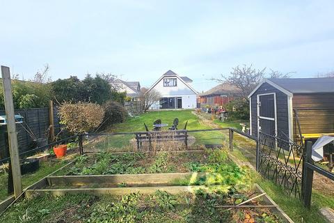 4 bedroom detached house for sale, Sopers Lane, Poole, BH17