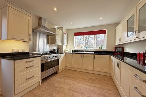 4 bedroom semi-detached house for sale, Richmond Drive, Copthorne, Shrewsbury