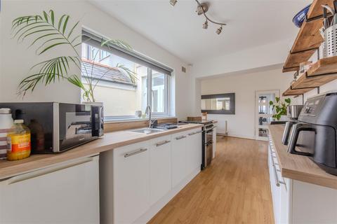 24 Florence Place, Griffithstown, Pontypool, NP4 5DN