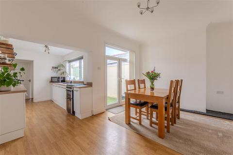 24 Florence Place, Griffithstown, Pontypool, NP4 5DN