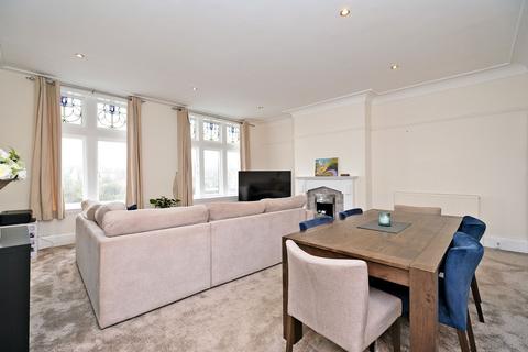 2 bedroom maisonette for sale, Back Devonshire Lane, Leeds LS8