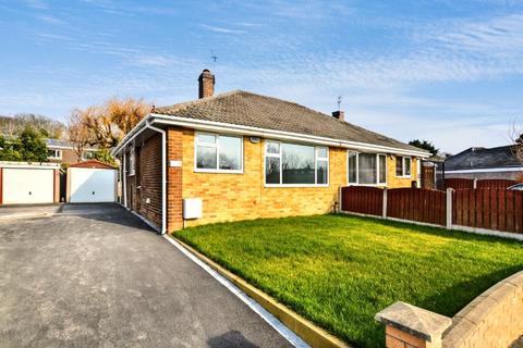 2 bedroom bungalow for sale, Thornes Moor Drive, Wakefield, West Yorkshire