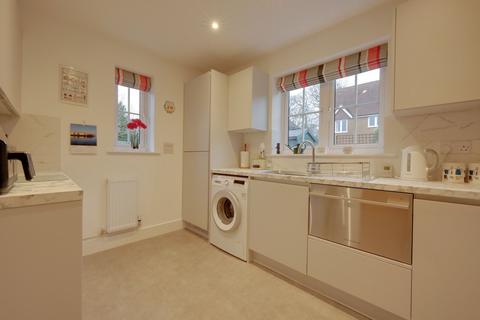 3 bedroom semi-detached house for sale, Ryeland Road, Burgess Hill, RH15