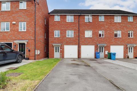 4 bedroom townhouse for sale, Kingscroft Drive, Welton, Brough