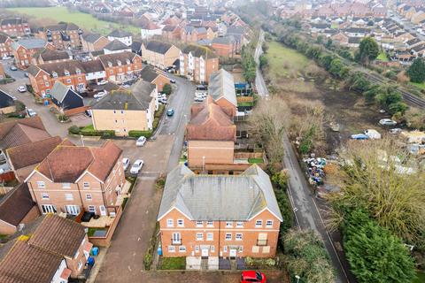 3 bedroom townhouse for sale, Easton Drive, Sittingbourne ME10