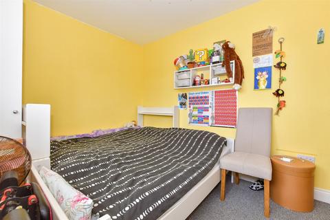 3b Bishops Close, Nettlestead, Maidstone, ME18 5ES