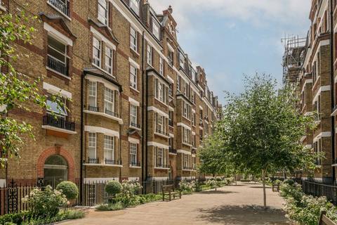 2 bedroom flat for sale, Walton Street, London SW3