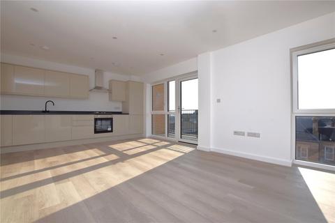 3 bedroom apartment to rent, High Road, Chadwell Heath, RM6