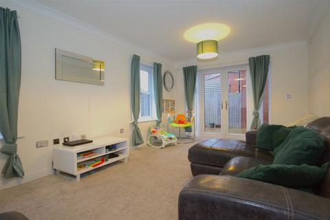 4 bedroom detached house for sale, Wheldon Road, Castleford