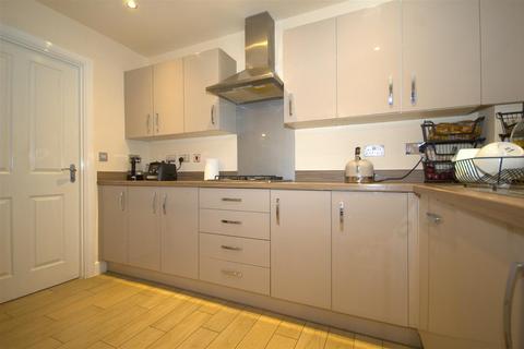 4 bedroom detached house for sale, Wheldon Road, Castleford