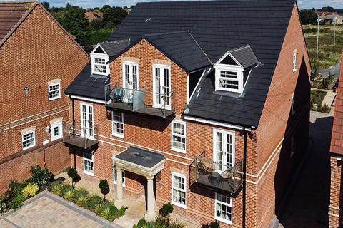2 bedroom flat for sale, Madison Gardens, Liversedge, West Yorkshire, WF15