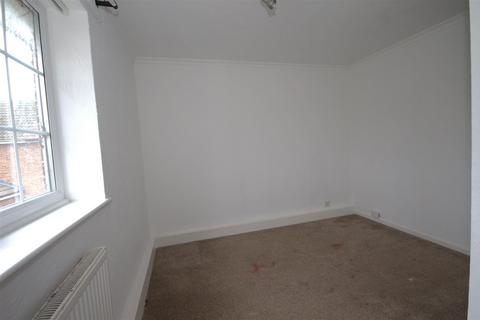 3 bedroom semi-detached house for sale, Keswick Drive, Castleford