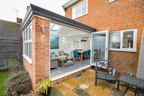 74 Corby Road, Weldon, Corby, NN17 3HX