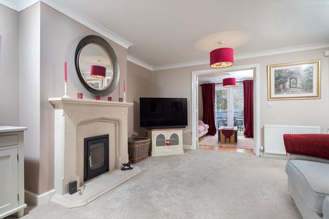 74 Corby Road, Weldon, Corby, NN17 3HX