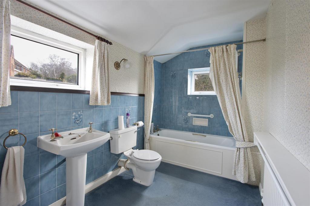 Family Bathroom .jpg