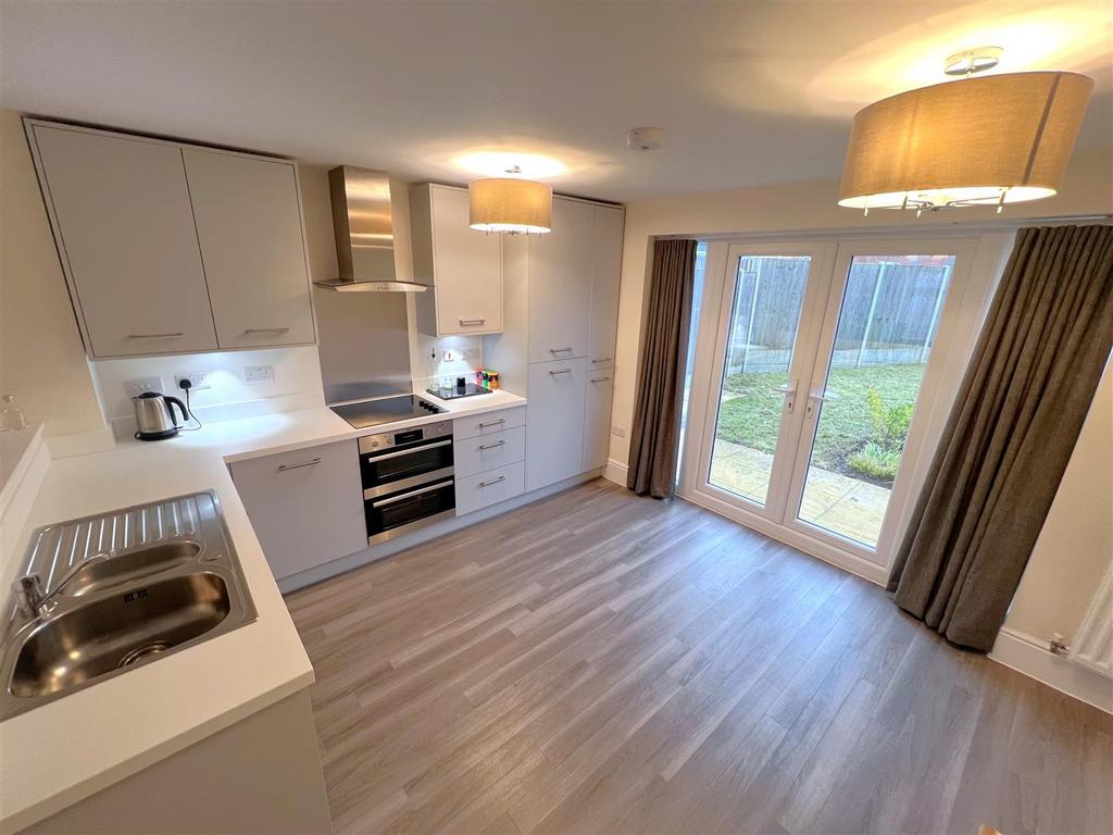 Kitchen dining room.jpg