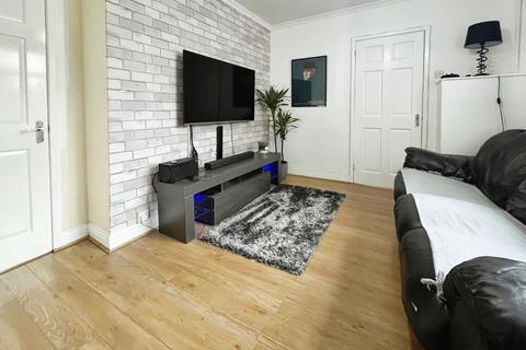 2 bedroom semi-detached house for sale, Foxglove Drive, Greater Manchester BL9