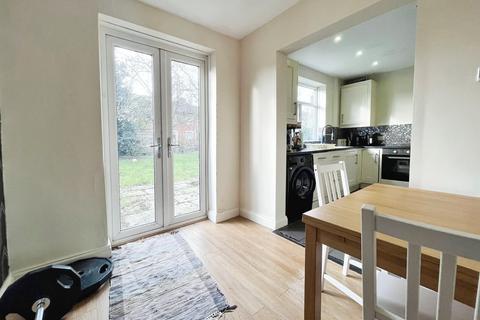 2 bedroom semi-detached house for sale, Foxglove Drive, Greater Manchester BL9