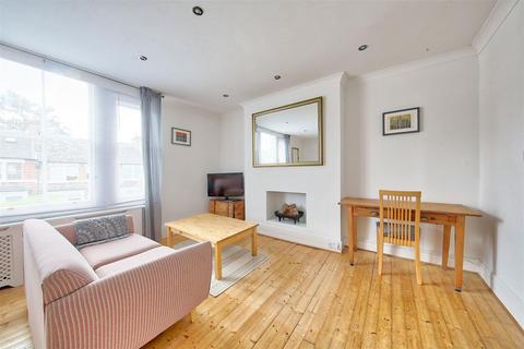 2 bedroom flat to rent, Earlsfield Road Earlsfield London