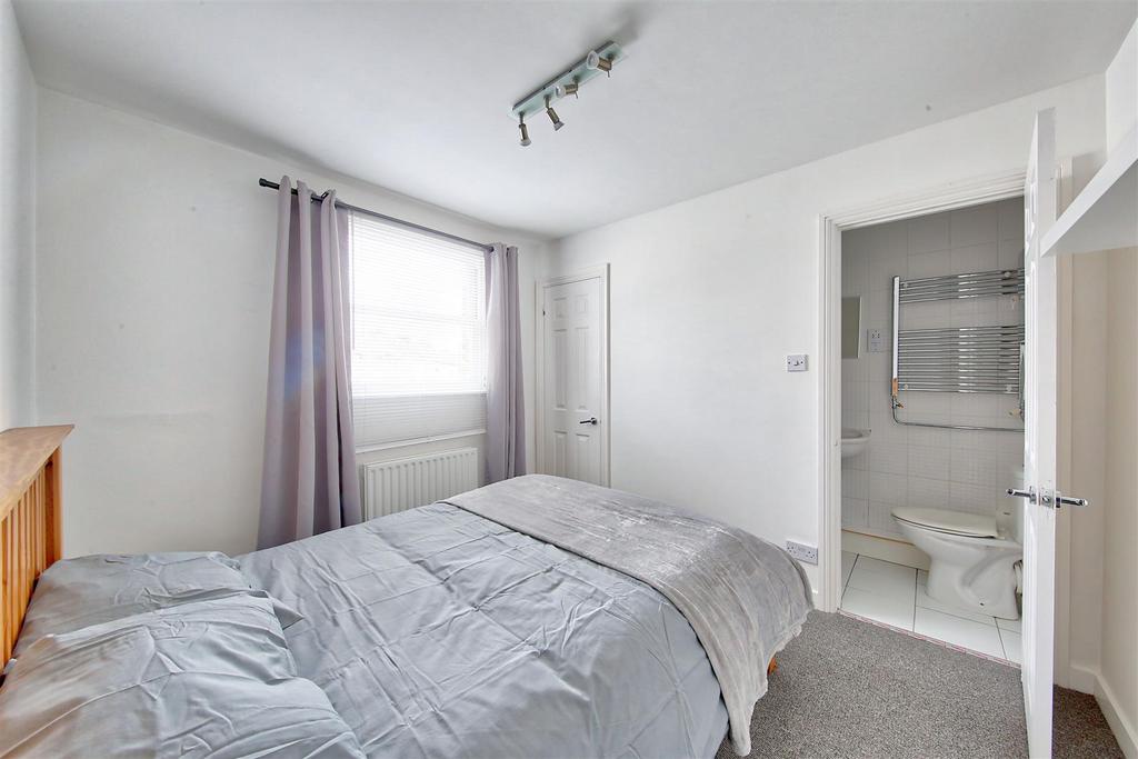 216a earlsfield road bed2.jpg
