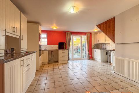 5 Bakewell Close, Balderton, Newark, NG24 3DY