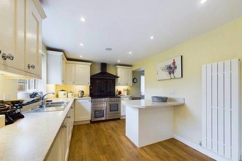 17 Deal Crescent, Worcester, WR4 0LJ
