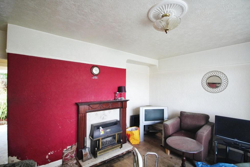 Living Room.JPG