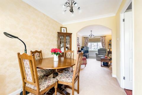 132 Couzens Close, Chipping Sodbury, Bristol, BS37 6BU