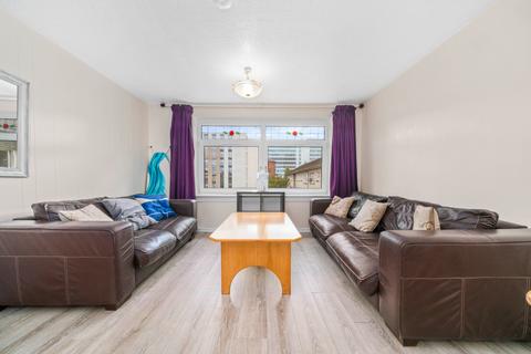 3 bedroom flat to rent, St Mungo Avenue, Glasgow, G4