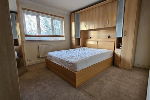 1 bedroom flat to rent, Dolphin Road, Northolt UB5