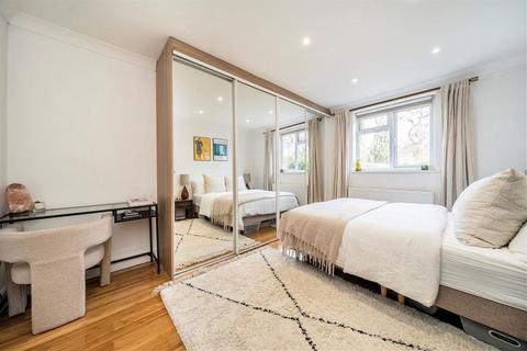 2 bedroom flat for sale, Eastdown Park, London SE13