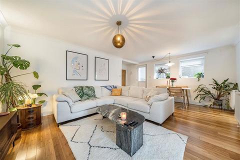 31a Eastdown Park, London, SE13 5HU
