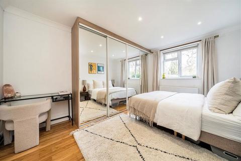 31a Eastdown Park, London, SE13 5HU