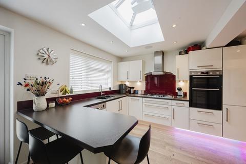 31 Penfold Way, Steyning, BN44 3PG