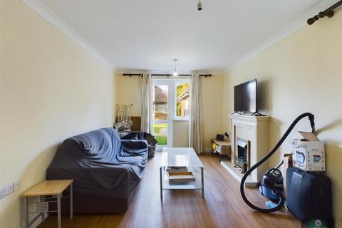 2 bedroom flat for sale, Tinsley Lane, Three Bridges RH10